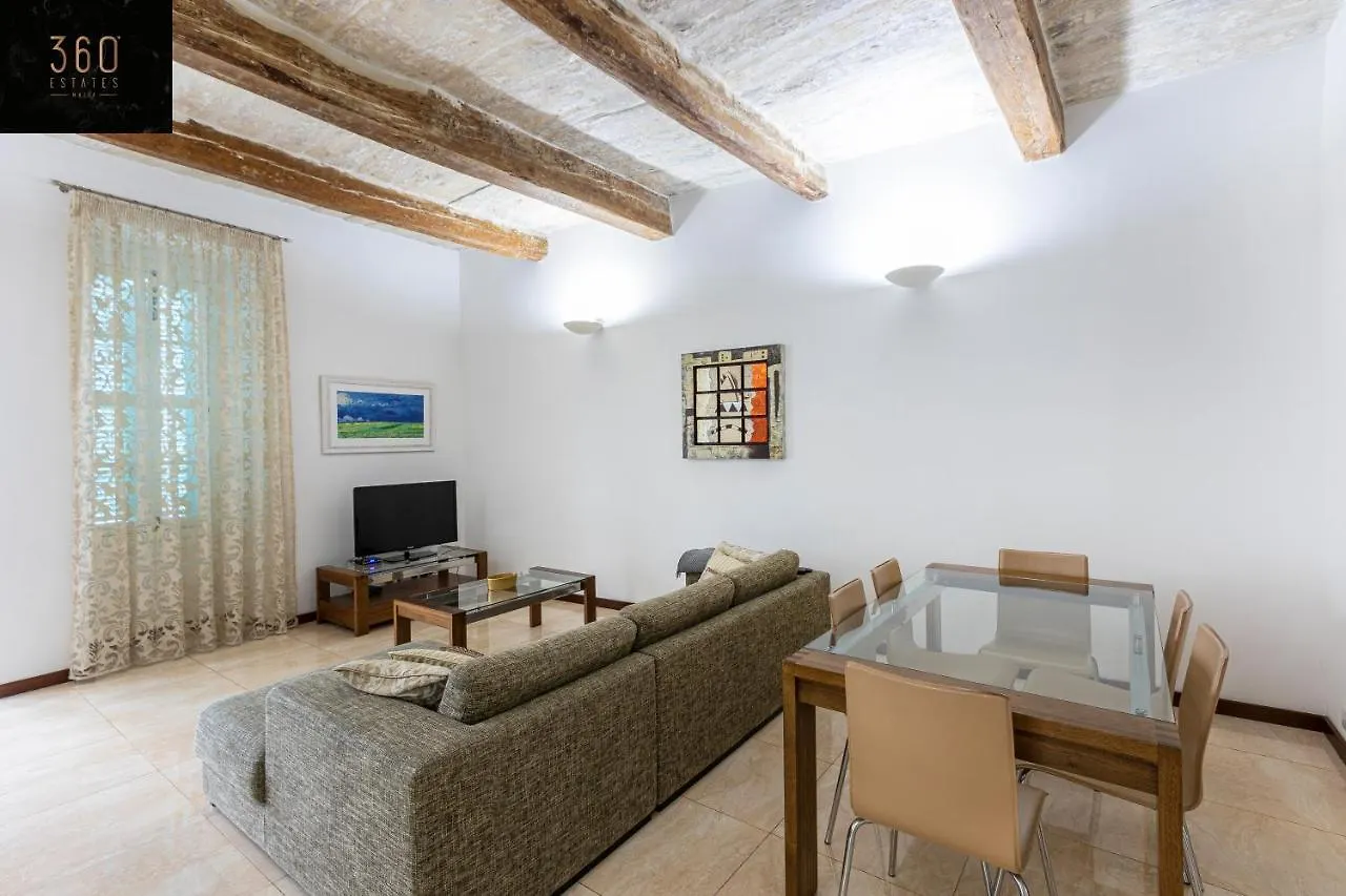 Apartment Seafront - Top Location, Top Floor With Wifi & Ac By 360 Estates Valletta