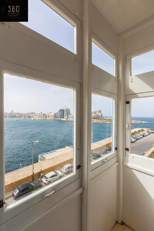 Apartment Seafront - Top Location, Top Floor With Wifi & Ac By 360 Estates Valletta