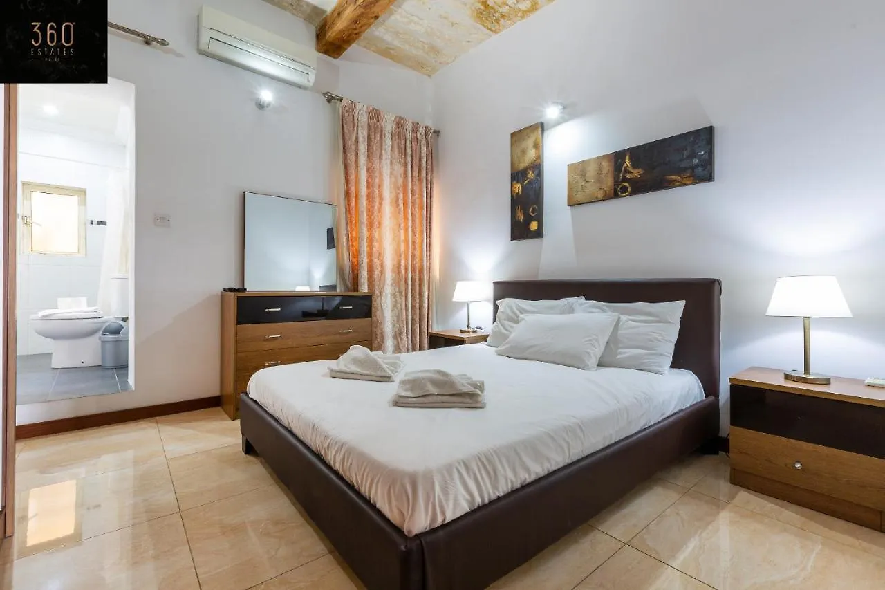 Seafront - Top Location, Top Floor With Wifi & Ac By 360 Estates Valletta