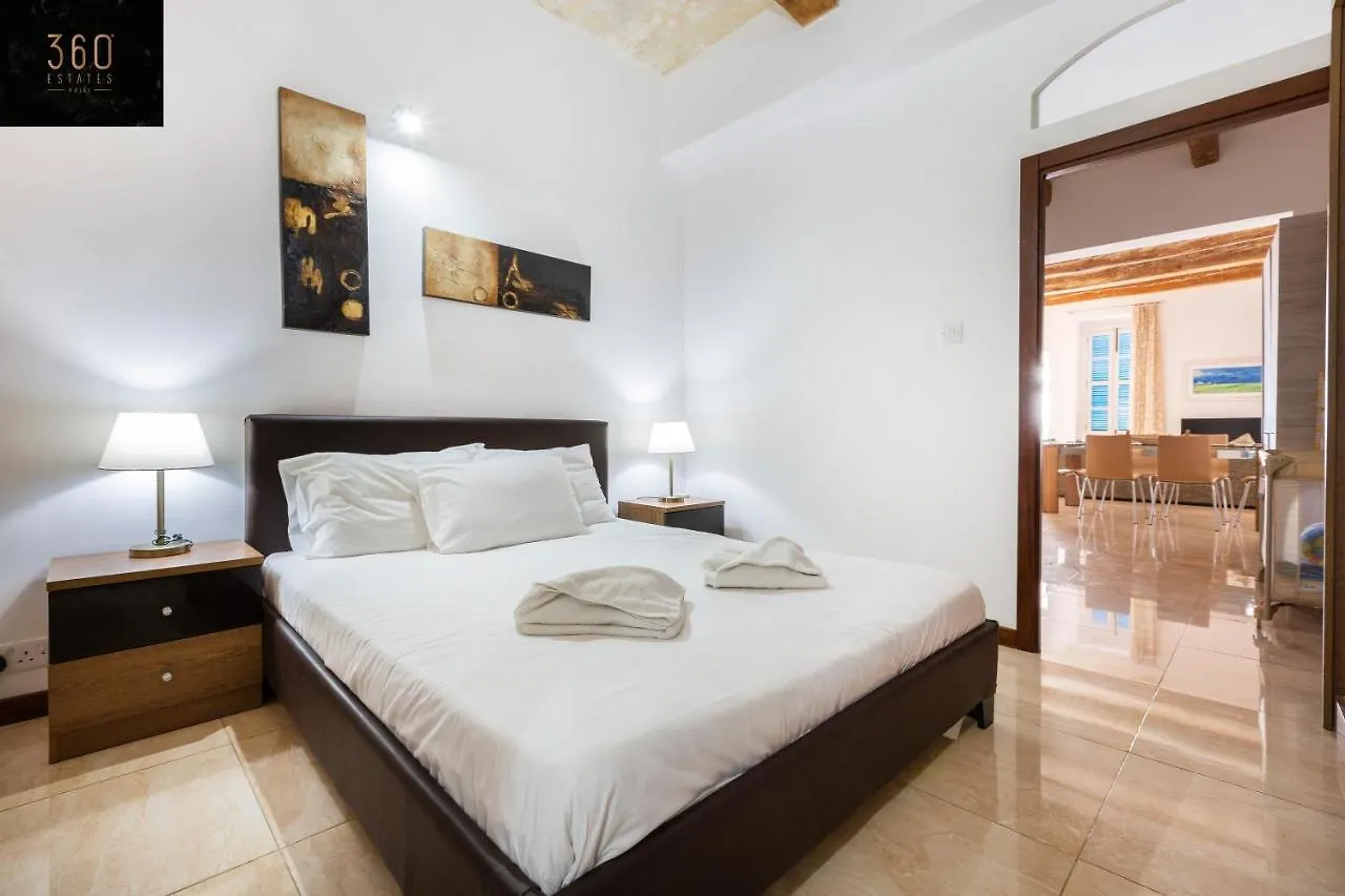 Seafront - Top Location, Top Floor With Wifi & Ac By 360 Estates Valletta 0*,  Malta